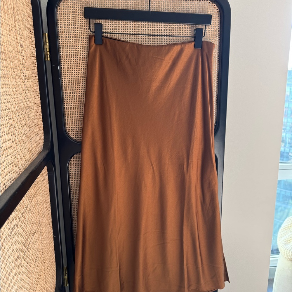 The Layton Midi Slip Skirt in Satin - Picture 2 of 7